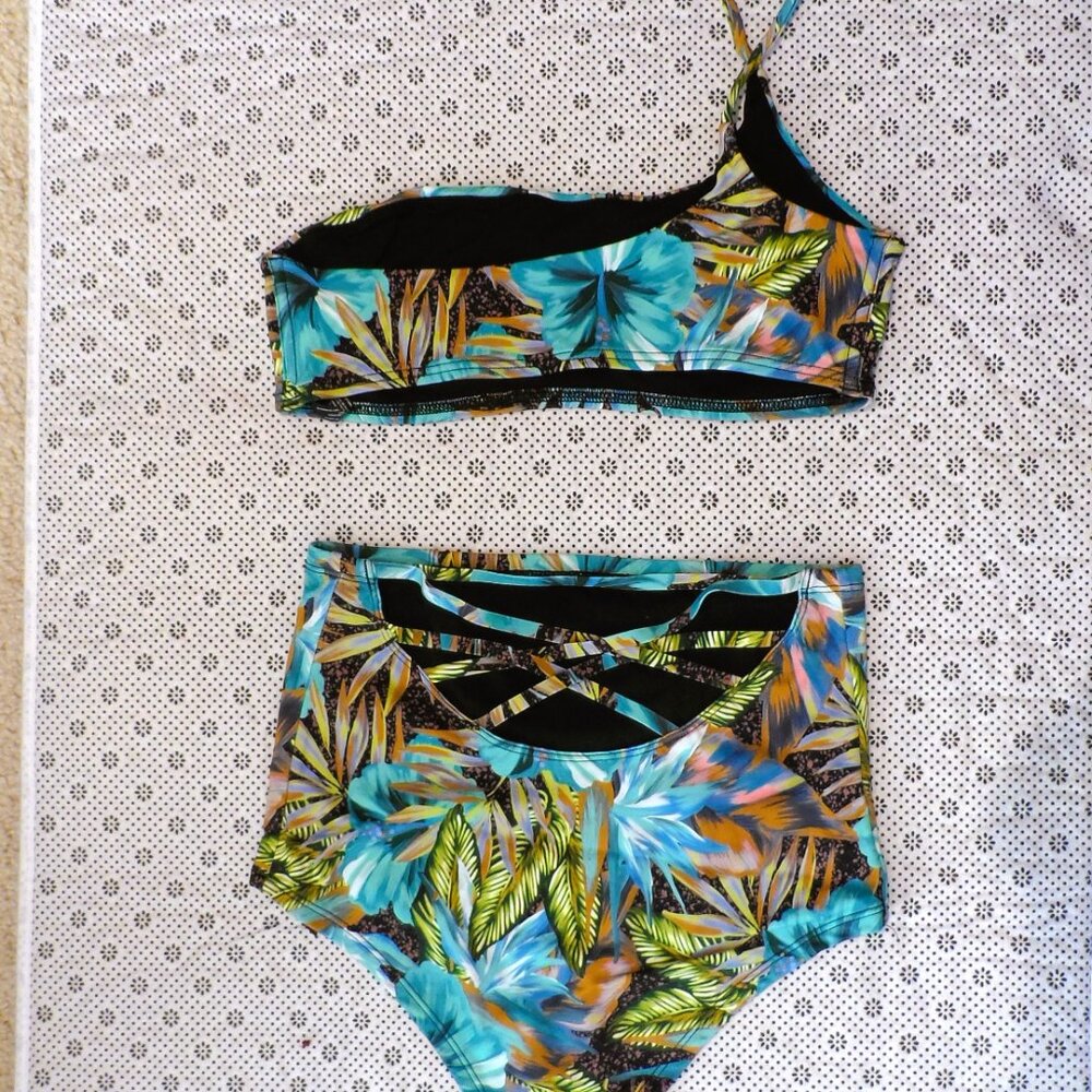 Urban outfitters -Swimsuit tropical design size S